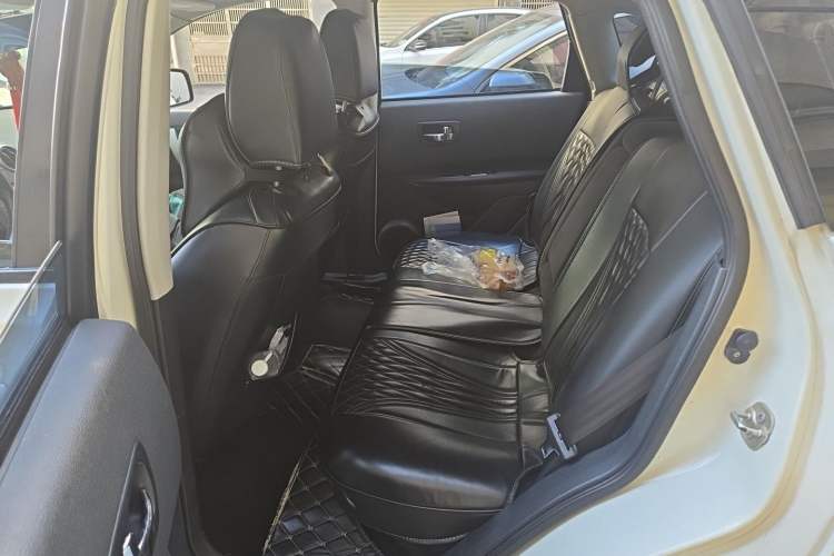 Used Nissan Qashqai 2011 2.0 XL Fire CVT 2WD Left Rear Seat