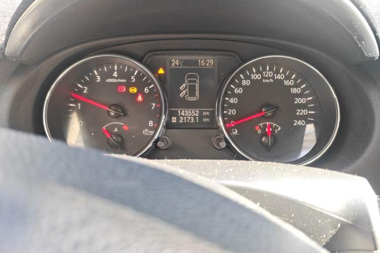 Used Nissan Qashqai 2011 2.0 XL Fire 6MT 2WD Odometer Close Up