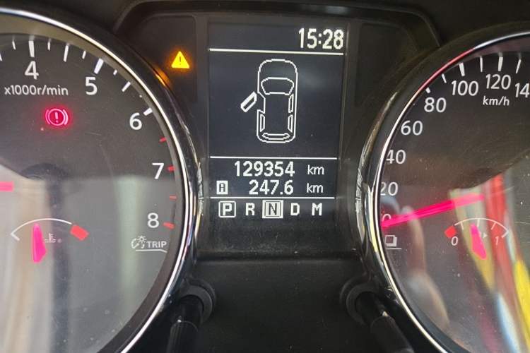 Used Nissan Qashqai 2011 2.0 XL Fire CVT 2WD Odometer Close Up