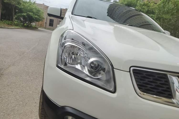 Used Nissan Qashqai 2011 2.0 XV Lea CVT 2WD Right Front Headlight