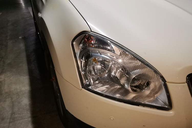 Used Nissan Qashqai 2011 2.0 XV Lea CVT 2WD Right Front Headlight