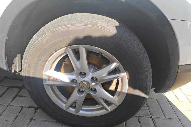 Used Nissan Qashqai 2011 2.0 XL Fire 6MT 2WD Right Front Wheel Hub