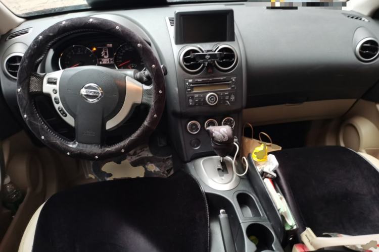 Used Nissan Qashqai 2011 2.0 XV Lea CVT 2WD Center Console
