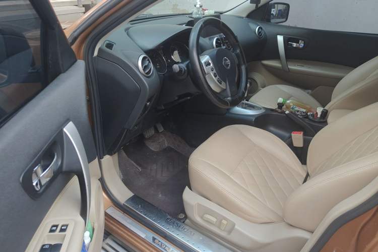 Used Nissan Qashqai 2011 2.0 XV Lea CVT 2WD Driver Seat