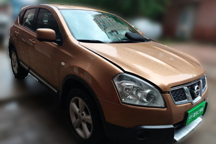 Used Nissan Qashqai 2011 2.0 XV Lea CVT 2WD Front Right 45 Deg