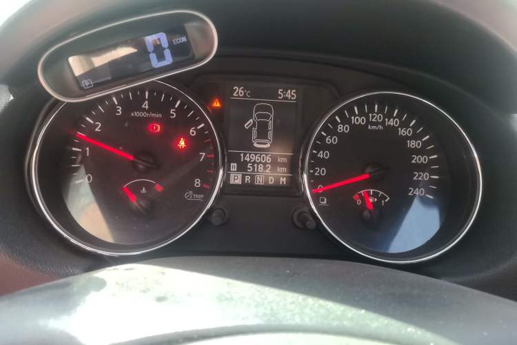 Used Nissan Qashqai 2011 2.0 XL Fire CVT 2WD Odometer Close Up