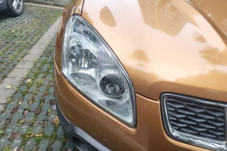 Used Nissan Qashqai 2011 2.0 XL Fire 6MT 2WD Right Front Headlight