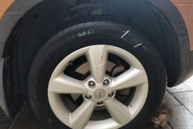 Used Nissan Qashqai 2011 2.0 XV Lea CVT 2WD Right Front Wheel Hub