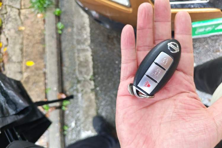 Used Nissan Qashqai 2011 2.0 XL Fire CVT 2WD Vehicle Key