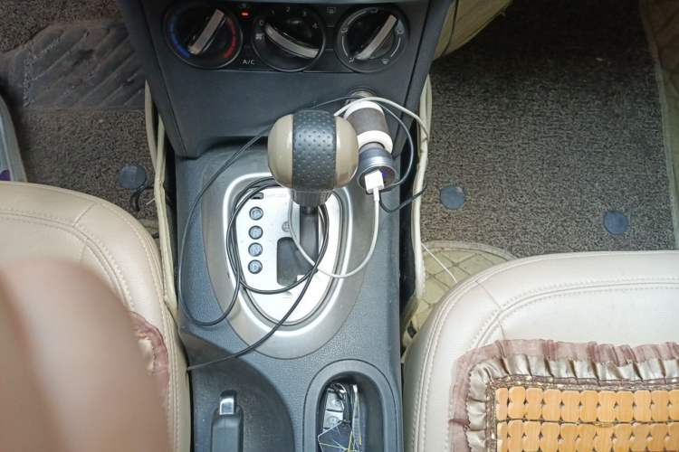 Used Nissan Qashqai 2012 2.0 XL Fire CVT 2WD Gear Lever