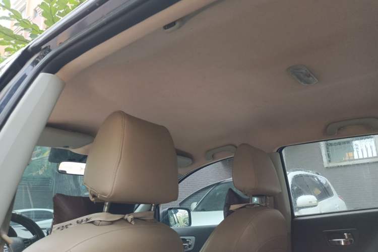 Used Nissan Qashqai 2012 2.0 XL Fire CVT 2WD Headliner