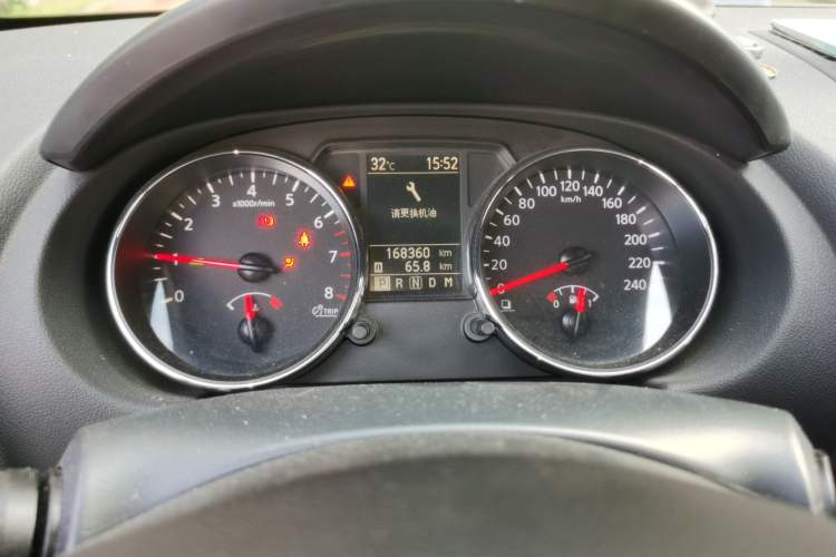 Used Nissan Qashqai 2012 2.0 XL Fire CVT 2WD Odometer Close Up