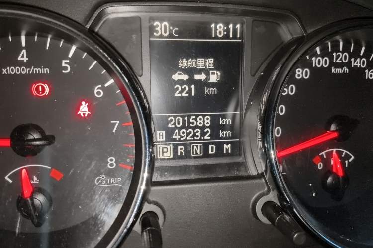 Used Nissan Qashqai 2012 2.0 XL Fire CVT 2WD Odometer Close Up