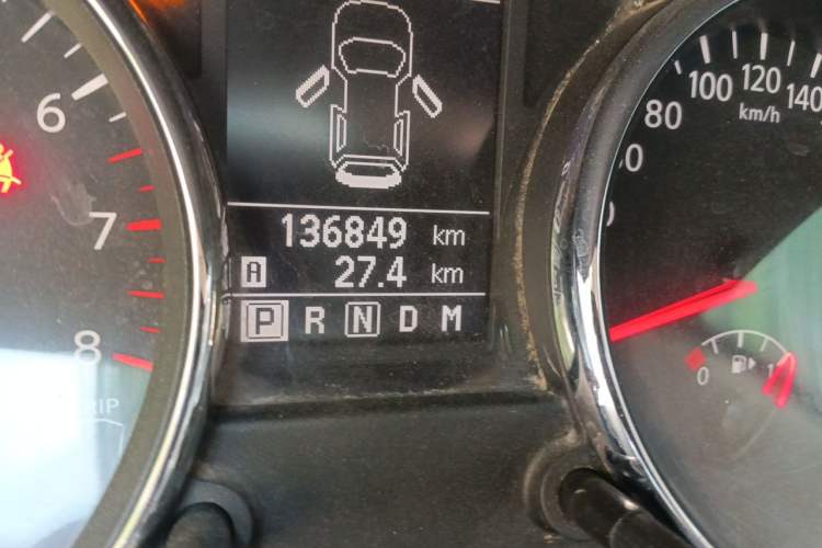 Used Nissan Qashqai 2012 2.0 XL Fire CVT 2WD Odometer Close Up