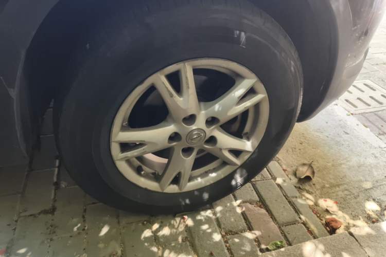 Used Nissan Qashqai 2012 2.0 XL Fire 6MT 2WD Right Front Wheel Hub