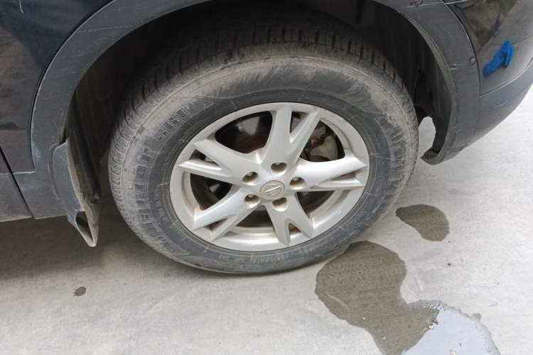 Used Nissan Qashqai 2012 2.0 XL Fire CVT 2WD Right Front Wheel Hub