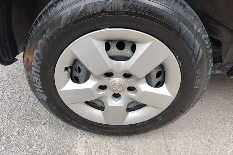 Used Nissan Qashqai 2012 1.6XE Wind 5MT 2WD Right Rear Wheel Hub