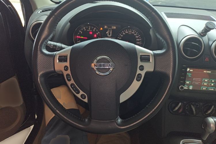 Used Nissan Qashqai 2012 2.0 XL Fire CVT 2WD Steering Wheel