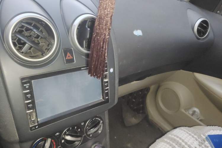 Used Nissan Qashqai 2012 1.6XE Wind 5MT 2WD Audio And AC Panel