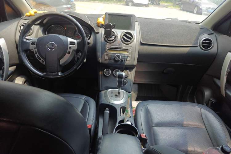 Used Nissan Qashqai 2012 2.0 XV LE CVT 2WD Center Console