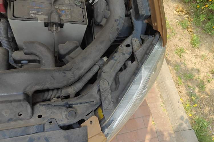 Used Nissan Qashqai 2012 2.0 XV LE CVT 2WD Engine Bay Left