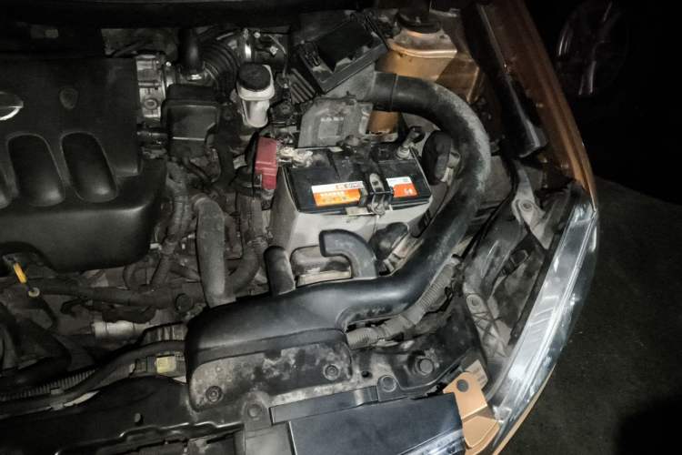 Used Nissan Qashqai 2012 2.0 XV LE CVT 2WD Engine Bay Left