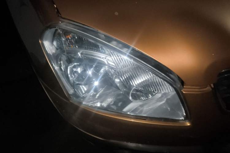 Used Nissan Qashqai 2012 2.0 XV LE CVT 2WD Right Front Headlight