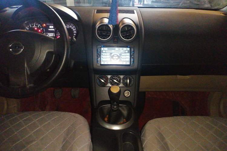 Used Nissan Qashqai 2012 2.0 XL Fire 6MT 2WD Audio And AC Panel