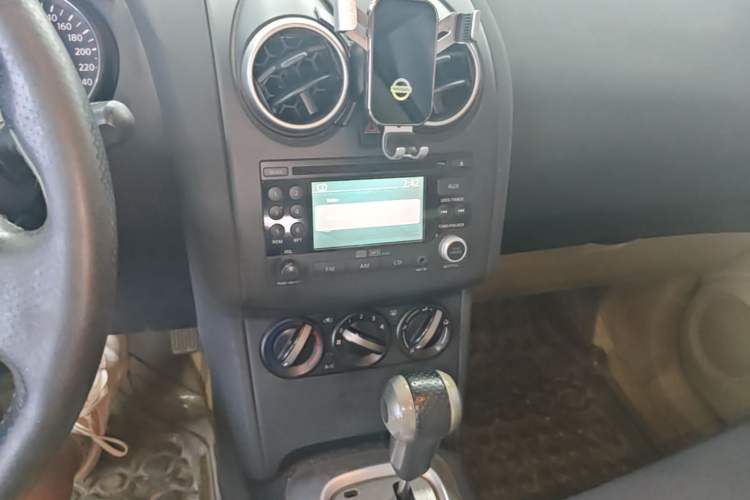 Used Nissan Qashqai 2012 2.0 XL Fire CVT 2WD Audio And AC Panel