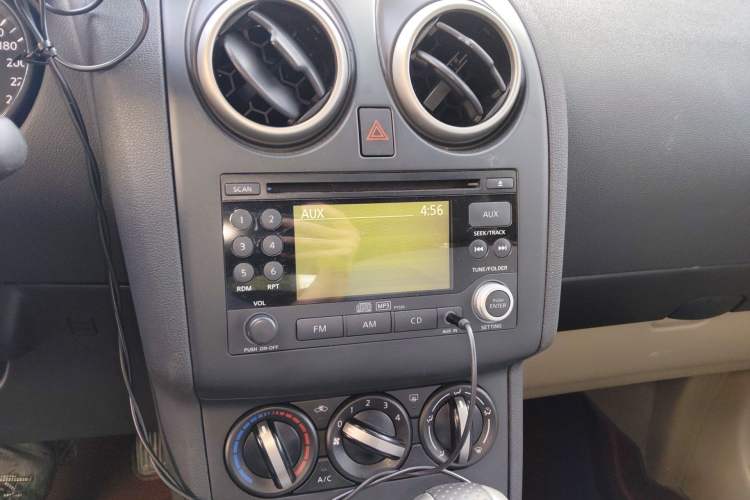 Used Nissan Qashqai 2012 2.0 XL Fire CVT 2WD Audio And AC Panel