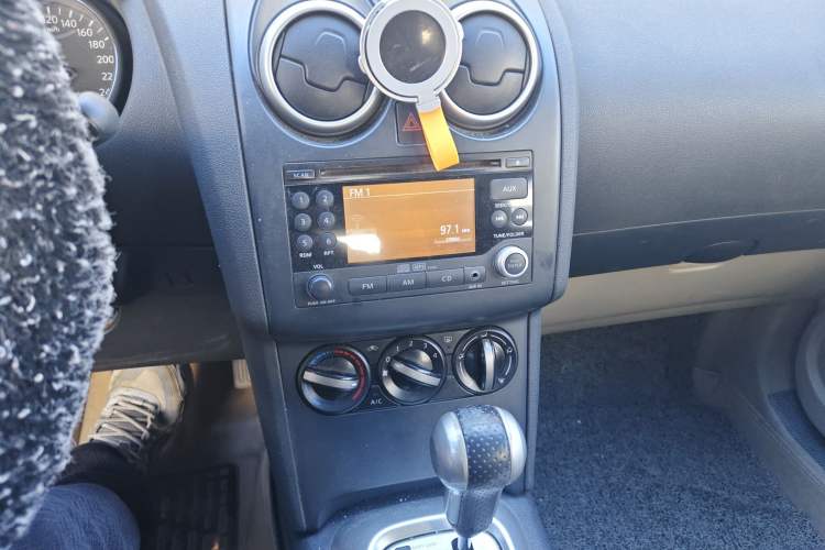 Used Nissan Qashqai 2012 2.0 XL Fire CVT 2WD Audio And AC Panel