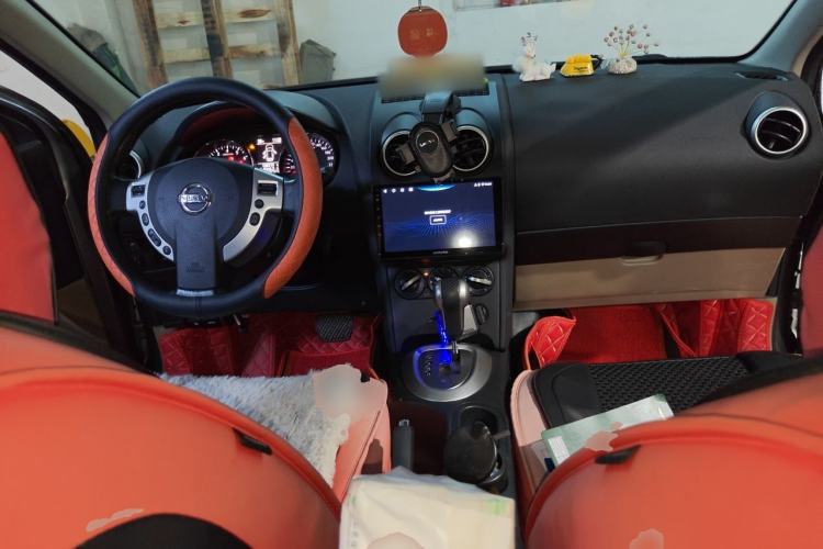 Used Nissan Qashqai 2012 2.0 XL Fire CVT 2WD Center Console