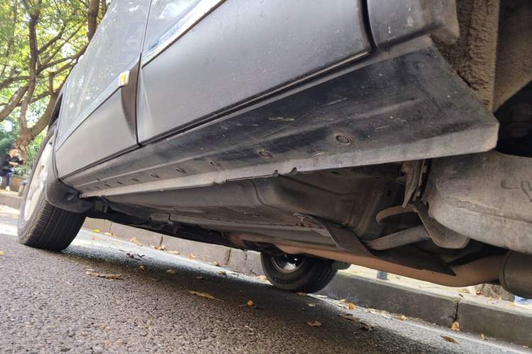 Used Nissan Qashqai 2012 2.0 XL Fire CVT 2WD Chassis Rear Left