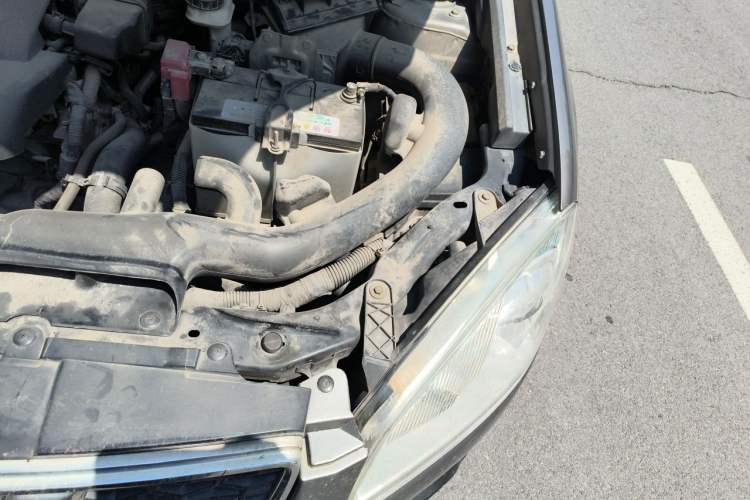 Used Nissan Qashqai 2012 2.0 XL Fire 6MT 2WD Engine Bay Left