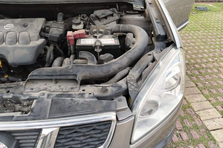 Used Nissan Qashqai 2012 2.0 XV LE CVT 2WD Engine Bay Left