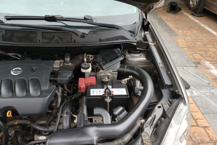 Used Nissan Qashqai 2012 2.0 XL Fire 6MT 2WD Engine Bay Left