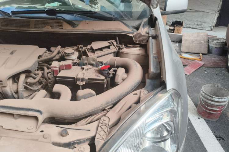 Used Nissan Qashqai 2012 1.6XE Wind 5MT 2WD Engine Bay Left
