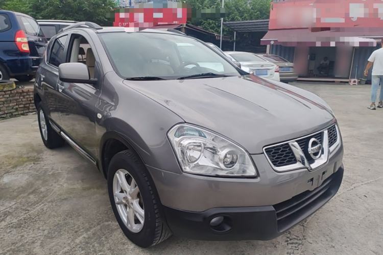 Used Nissan Qashqai 2012 2.0 XL Fire 6MT 2WD Front Right 45 Deg