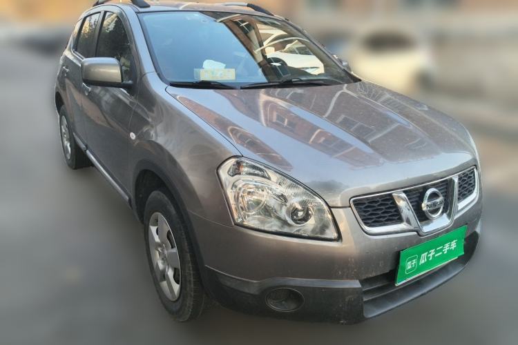 Used Nissan Qashqai 2012 1.6XE Wind 5MT 2WD Front Right 45 Deg