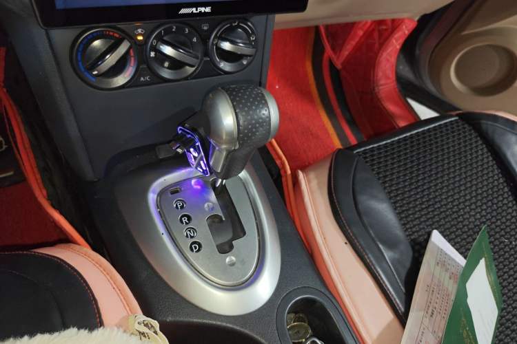 Used Nissan Qashqai 2012 2.0 XL Fire CVT 2WD Gear Lever