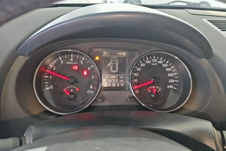 Used Nissan Qashqai 2012 2.0 XL Fire CVT 2WD Instrument Cluster