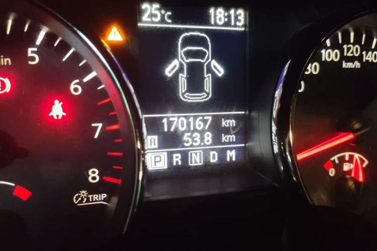 Used Nissan Qashqai 2012 2.0 XL Fire CVT 2WD Odometer Close Up