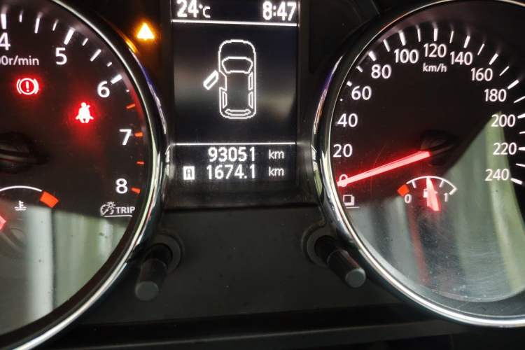Used Nissan Qashqai 2012 2.0 XL Fire 6MT 2WD Odometer Close Up