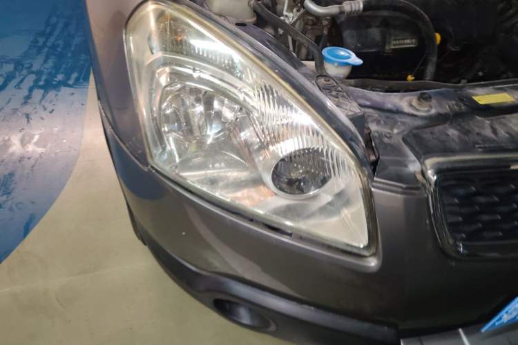 Used Nissan Qashqai 2012 2.0 XL Fire CVT 2WD Right Front Headlight