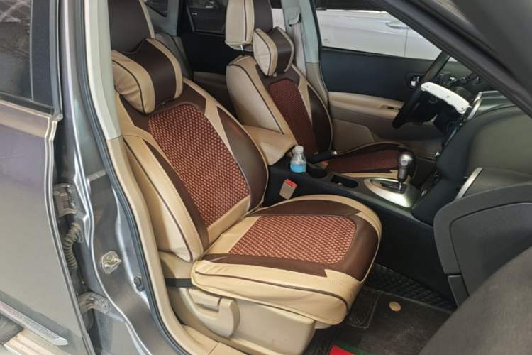Used Nissan Qashqai 2012 2.0 XL Fire CVT 2WD Right Front Seat
