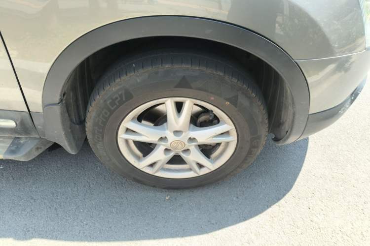 Used Nissan Qashqai 2012 2.0 XL Fire 6MT 2WD Right Front Wheel Hub