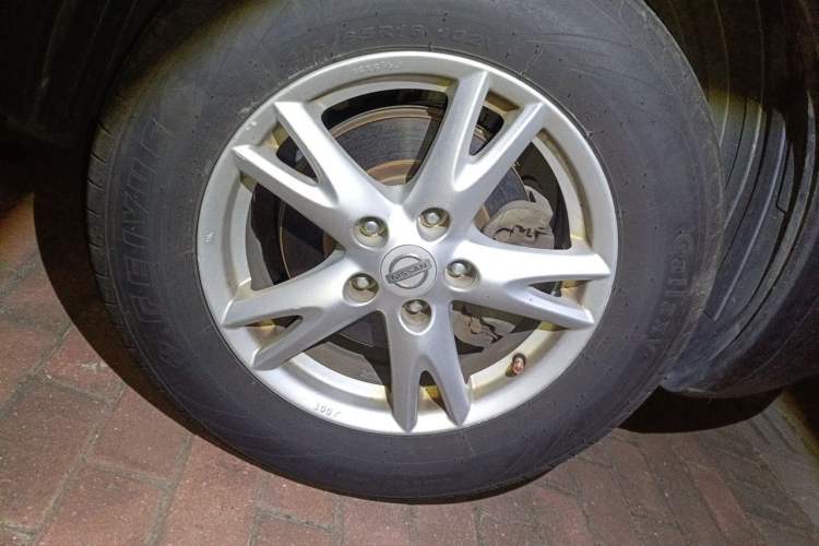Used Nissan Qashqai 2012 1.6XE Wind 5MT 2WD Right Front Wheel Hub