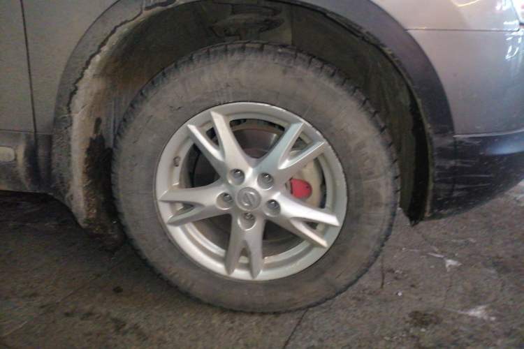 Used Nissan Qashqai 2012 2.0 XL Fire 6MT 2WD Right Front Wheel Hub