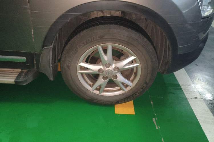 Used Nissan Qashqai 2012 2.0 XL Fire 6MT 2WD Right Front Wheel Hub