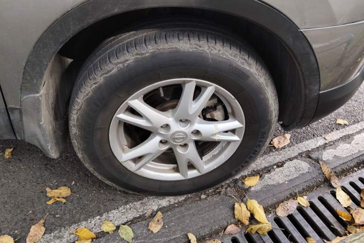Used Nissan Qashqai 2012 2.0 XL Fire CVT 2WD Right Front Wheel Hub